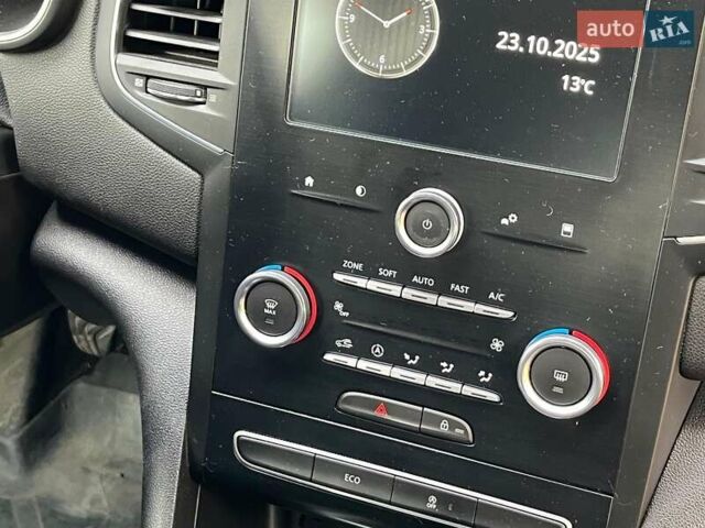 Белый Рено Меган, объемом двигателя 1.5 л и пробегом 250 тыс. км за 10890 $, фото 20 на Automoto.ua