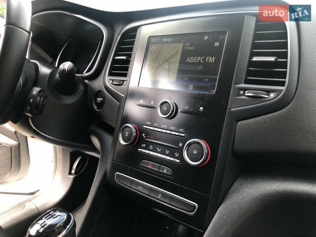 Белый Рено Меган, объемом двигателя 1.46 л и пробегом 188 тыс. км за 12400 $, фото 32 на Automoto.ua