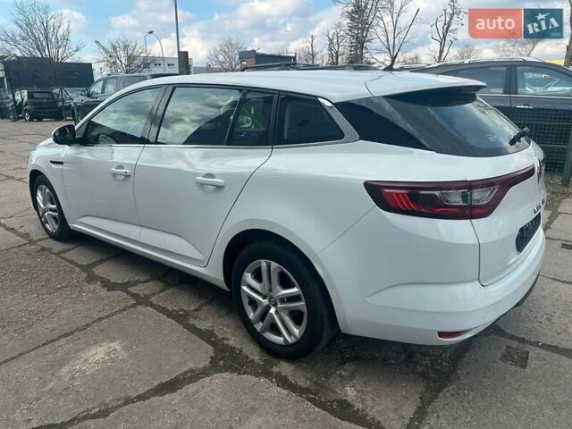 Белый Рено Меган, объемом двигателя 1.46 л и пробегом 225 тыс. км за 11999 $, фото 6 на Automoto.ua