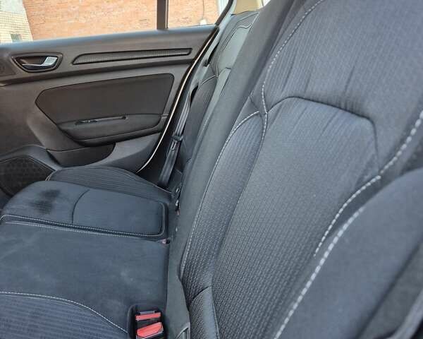 Белый Рено Меган, объемом двигателя 1.46 л и пробегом 255 тыс. км за 11500 $, фото 37 на Automoto.ua