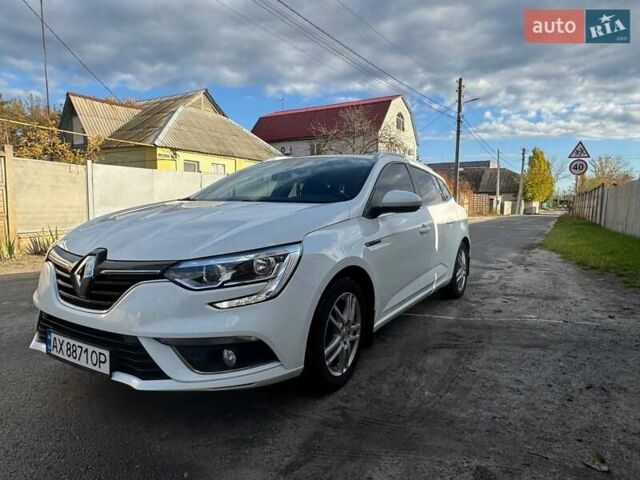 Рено Меган 2018 в Харькове на Automoto.ua Белый Рено Меган, объемом двигателя 1.5 л и пробегом 220 тыс. км за 14000 $, фото 2 на Automoto.ua