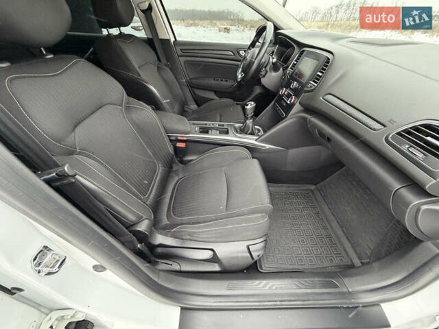 Білий Рено Меган, об'ємом двигуна 1.5 л та пробігом 245 тис. км за 12999 $, фото 71 на Automoto.ua
