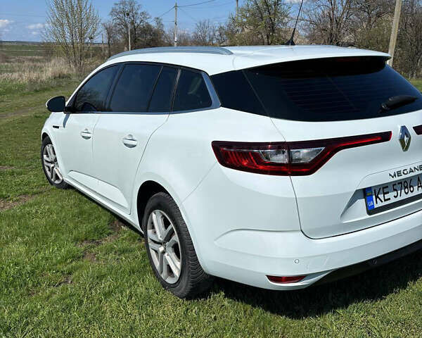 Белый Рено Меган, объемом двигателя 1.46 л и пробегом 249 тыс. км за 12900 $, фото 6 на Automoto.ua