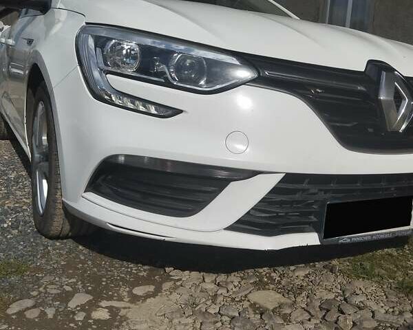 Белый Рено Меган, объемом двигателя 1.46 л и пробегом 225 тыс. км за 11999 $, фото 8 на Automoto.ua