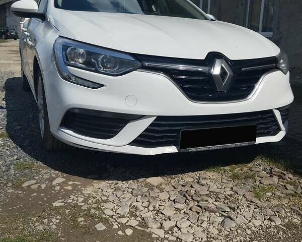 Белый Рено Меган, объемом двигателя 1.46 л и пробегом 225 тыс. км за 11999 $, фото 12 на Automoto.ua