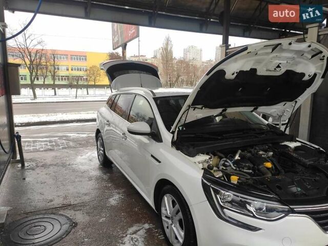 Білий Рено Меган, об'ємом двигуна 1.46 л та пробігом 167 тис. км за 12700 $, фото 11 на Automoto.ua