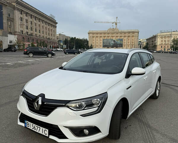Белый Рено Меган, объемом двигателя 1.46 л и пробегом 254 тыс. км за 12500 $, фото 1 на Automoto.ua