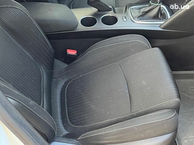 Белый Рено Меган, объемом двигателя 1.5 л и пробегом 250 тыс. км за 10890 $, фото 16 на Automoto.ua