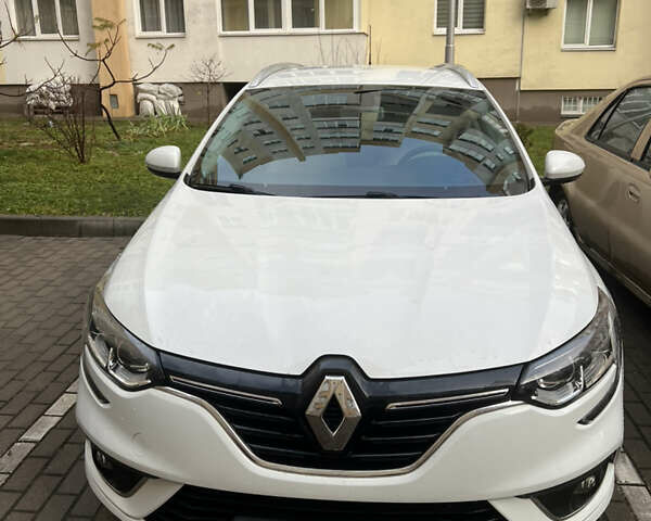 Белый Рено Меган, объемом двигателя 1.46 л и пробегом 182 тыс. км за 10800 $, фото 1 на Automoto.ua