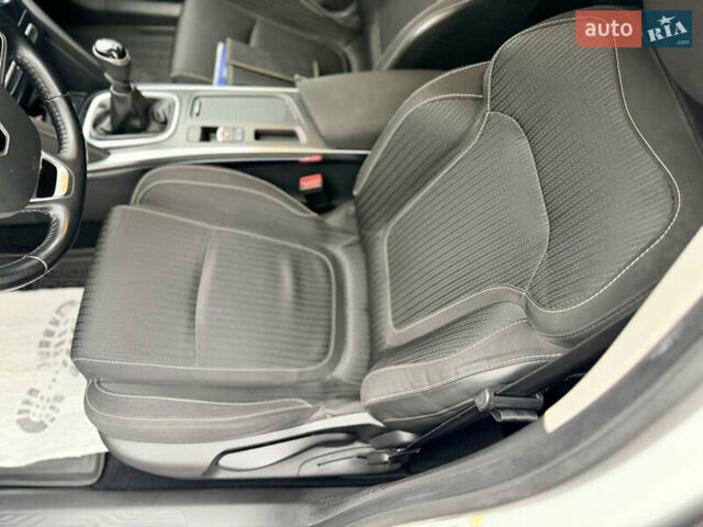 Білий Рено Меган, об'ємом двигуна 1.5 л та пробігом 245 тис. км за 13333 $, фото 26 на Automoto.ua