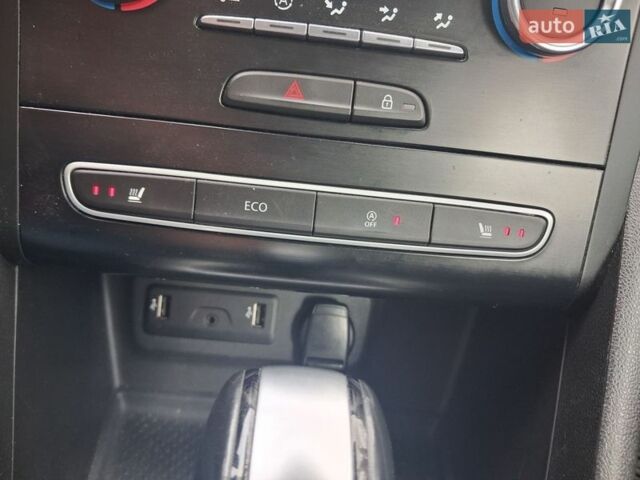 Белый Рено Меган, объемом двигателя 1.46 л и пробегом 200 тыс. км за 13800 $, фото 7 на Automoto.ua