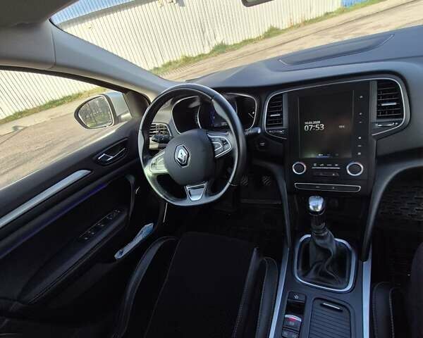 Белый Рено Меган, объемом двигателя 1.46 л и пробегом 177 тыс. км за 16200 $, фото 21 на Automoto.ua