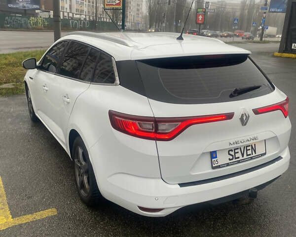 Белый Рено Меган, объемом двигателя 1.46 л и пробегом 177 тыс. км за 14300 $, фото 2 на Automoto.ua