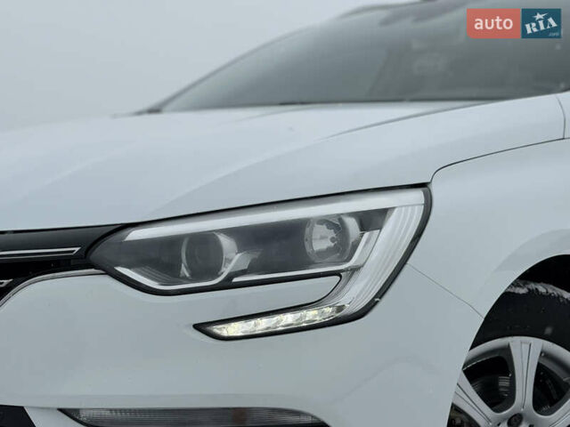 Білий Рено Меган, об'ємом двигуна 1.5 л та пробігом 245 тис. км за 12999 $, фото 4 на Automoto.ua