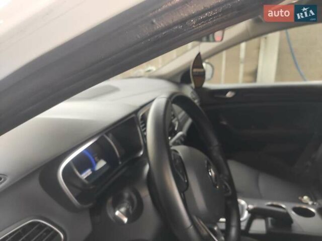 Білий Рено Меган, об'ємом двигуна 1.46 л та пробігом 167 тис. км за 12700 $, фото 20 на Automoto.ua