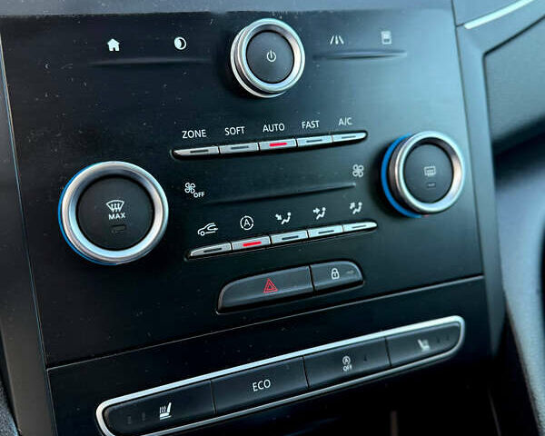 Рено Меган 2018 в Киеве на Automoto.ua Белый Рено Меган, объемом двигателя 1.5 л и пробегом 191 тыс. км за 14499 $, фото 33 на Automoto.ua