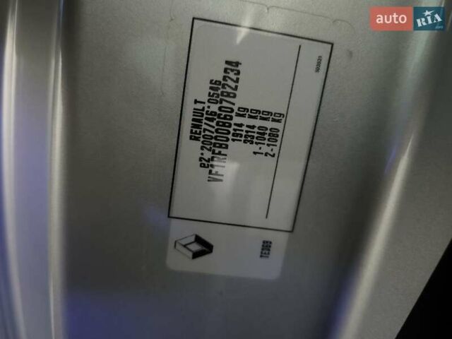 Белый Рено Меган, объемом двигателя 1.46 л и пробегом 177 тыс. км за 16200 $, фото 20 на Automoto.ua