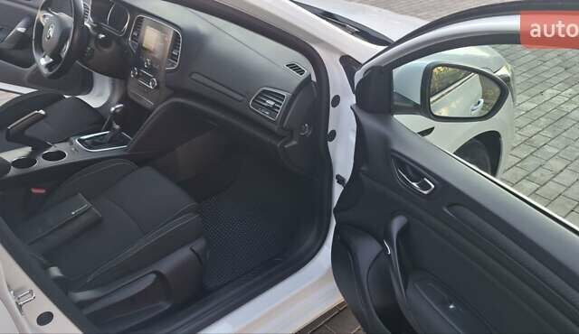 Білий Рено Меган, об'ємом двигуна 1.46 л та пробігом 216 тис. км за 12900 $, фото 17 на Automoto.ua