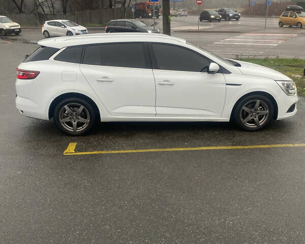 Белый Рено Меган, объемом двигателя 1.46 л и пробегом 177 тыс. км за 14300 $, фото 4 на Automoto.ua