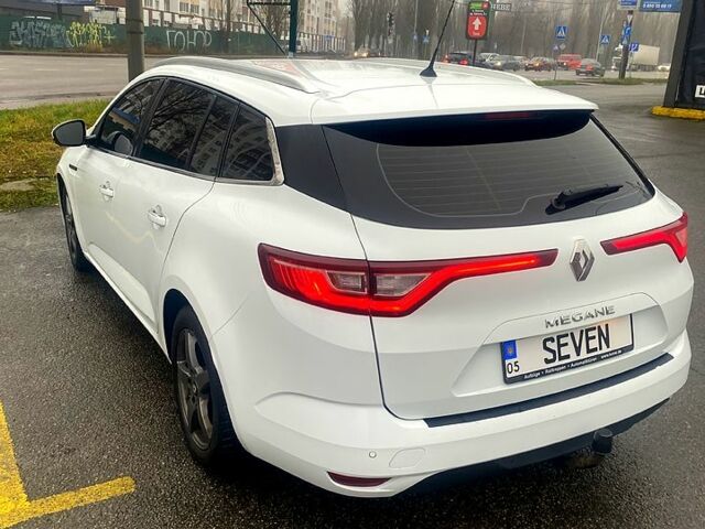 Белый Рено Меган, объемом двигателя 1.5 л и пробегом 177 тыс. км за 14300 $, фото 5 на Automoto.ua