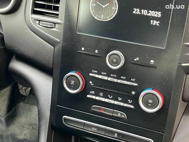 Белый Рено Меган, объемом двигателя 1.5 л и пробегом 250 тыс. км за 10890 $, фото 20 на Automoto.ua