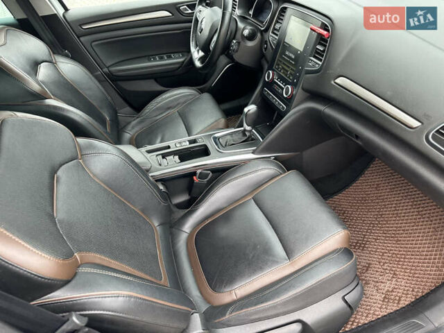 Белый Рено Меган, объемом двигателя 1.6 л и пробегом 217 тыс. км за 12900 $, фото 14 на Automoto.ua