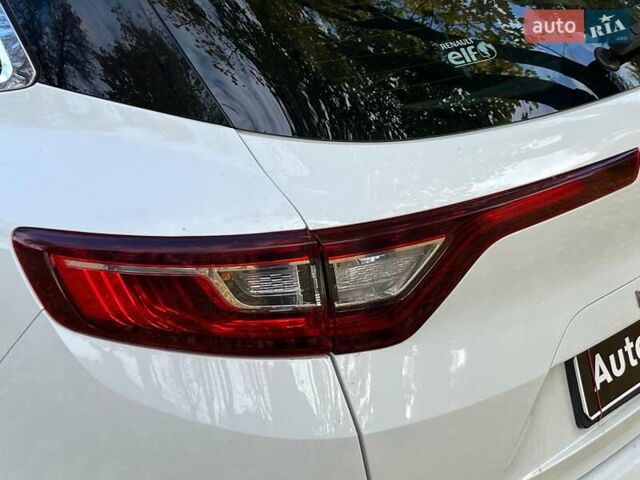 Белый Рено Меган, объемом двигателя 1.5 л и пробегом 250 тыс. км за 10890 $, фото 11 на Automoto.ua