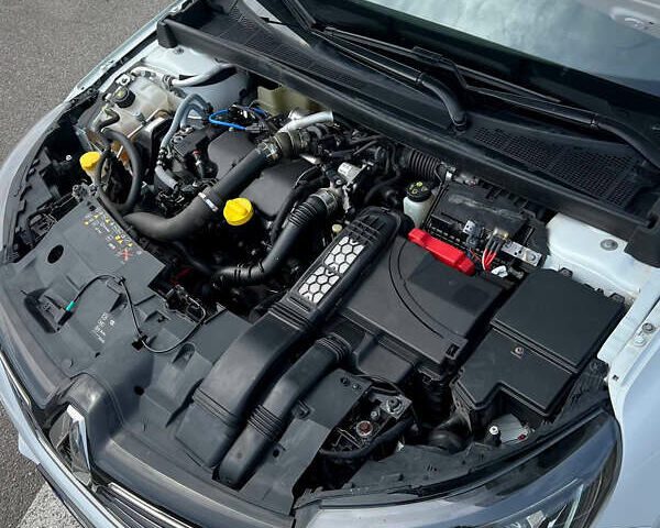 Рено Меган 2018 в Киеве на Automoto.ua Белый Рено Меган, объемом двигателя 1.5 л и пробегом 191 тыс. км за 14499 $, фото 52 на Automoto.ua