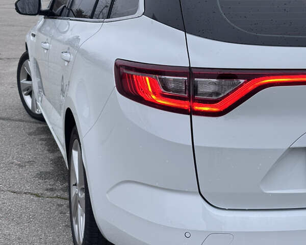 Білий Рено Меган, об'ємом двигуна 1.46 л та пробігом 252 тис. км за 13300 $, фото 5 на Automoto.ua