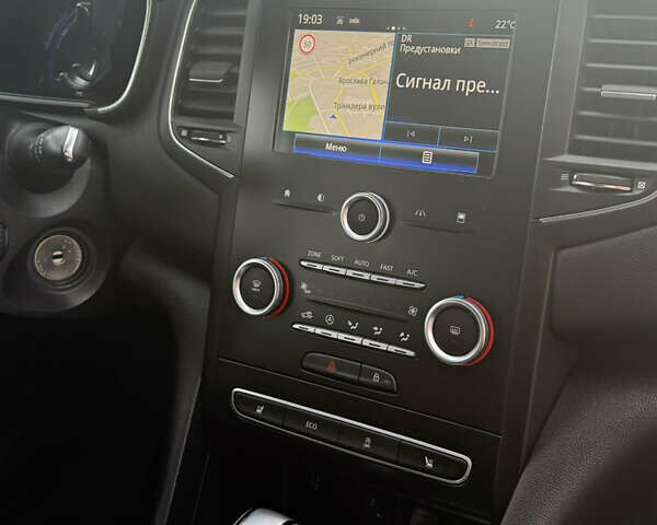 Белый Рено Меган, объемом двигателя 1.46 л и пробегом 254 тыс. км за 12500 $, фото 8 на Automoto.ua