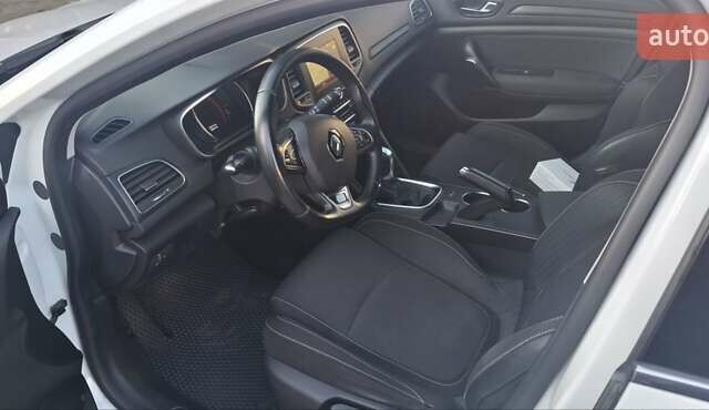 Білий Рено Меган, об'ємом двигуна 1.46 л та пробігом 216 тис. км за 12900 $, фото 13 на Automoto.ua