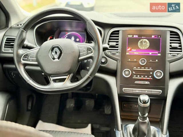 Білий Рено Меган, об'ємом двигуна 1.5 л та пробігом 245 тис. км за 13333 $, фото 49 на Automoto.ua