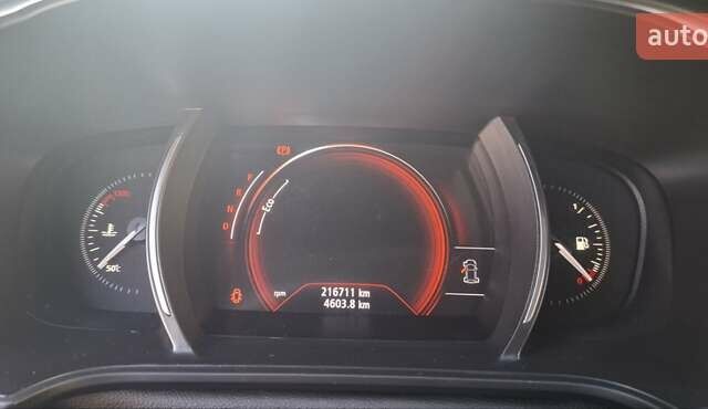 Білий Рено Меган, об'ємом двигуна 1.46 л та пробігом 216 тис. км за 12900 $, фото 12 на Automoto.ua