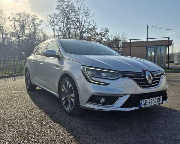 Белый Рено Меган, объемом двигателя 1.46 л и пробегом 177 тыс. км за 16200 $, фото 3 на Automoto.ua