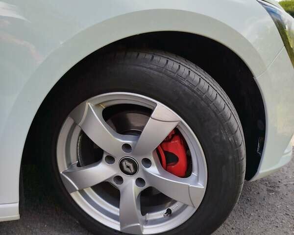 Білий Рено Меган, об'ємом двигуна 1.46 л та пробігом 252 тис. км за 12500 $, фото 5 на Automoto.ua