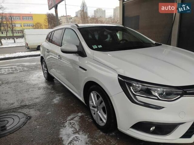 Білий Рено Меган, об'ємом двигуна 1.46 л та пробігом 167 тис. км за 12700 $, фото 4 на Automoto.ua