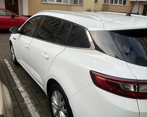 Белый Рено Меган, объемом двигателя 1.46 л и пробегом 182 тыс. км за 10800 $, фото 7 на Automoto.ua