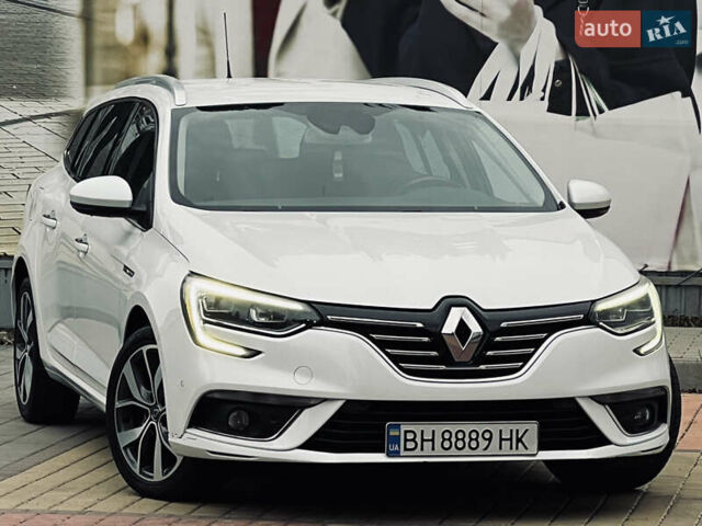 Білий Рено Меган, об'ємом двигуна 1.46 л та пробігом 200 тис. км за 13700 $, фото 11 на Automoto.ua