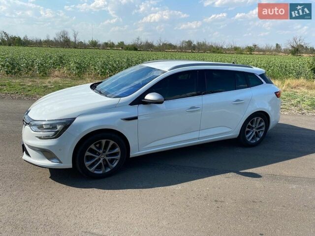 Белый Рено Меган, объемом двигателя 1.6 л и пробегом 238 тыс. км за 13700 $, фото 4 на Automoto.ua