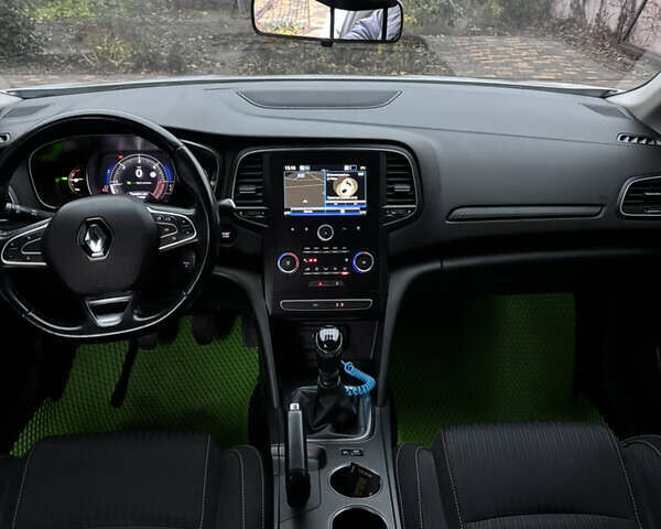 Белый Рено Меган, объемом двигателя 1.46 л и пробегом 252 тыс. км за 13000 $, фото 11 на Automoto.ua