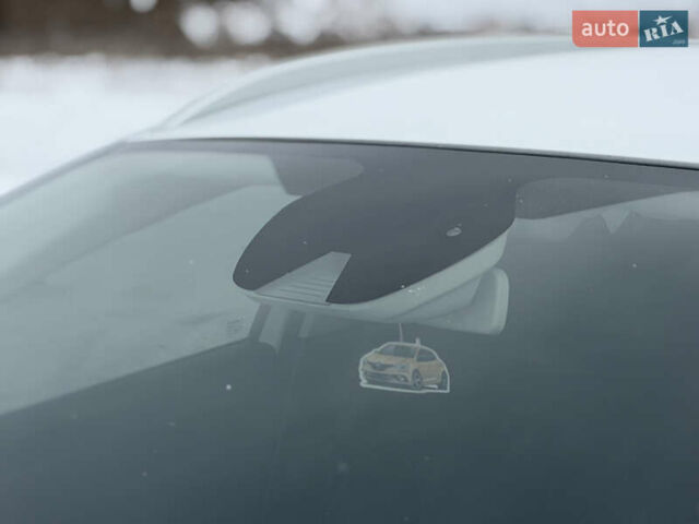 Білий Рено Меган, об'ємом двигуна 1.5 л та пробігом 245 тис. км за 12999 $, фото 8 на Automoto.ua