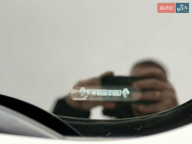 Білий Рено Меган, об'ємом двигуна 1.5 л та пробігом 245 тис. км за 13333 $, фото 6 на Automoto.ua