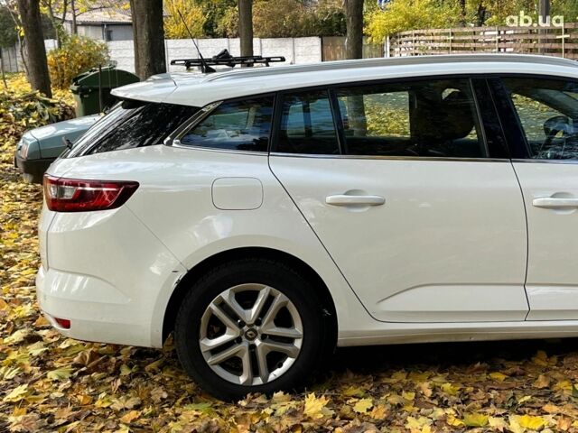 Белый Рено Меган, объемом двигателя 1.5 л и пробегом 250 тыс. км за 10890 $, фото 12 на Automoto.ua