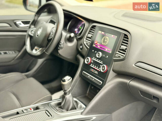 Білий Рено Меган, об'ємом двигуна 1.5 л та пробігом 245 тис. км за 13333 $, фото 57 на Automoto.ua