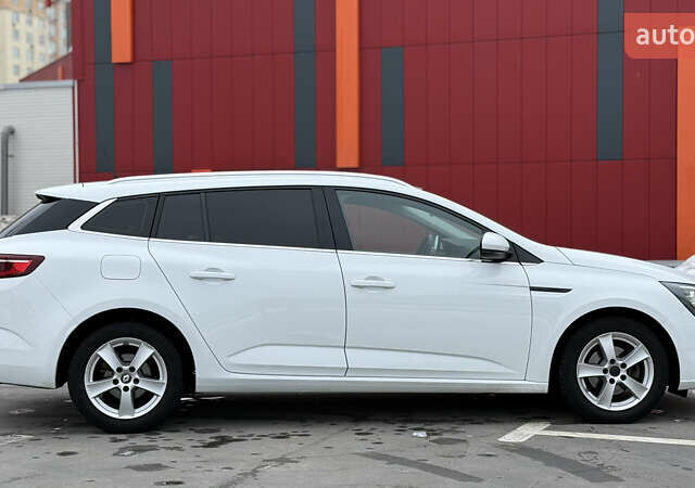 Білий Рено Меган, об'ємом двигуна 1.46 л та пробігом 200 тис. км за 13999 $, фото 15 на Automoto.ua