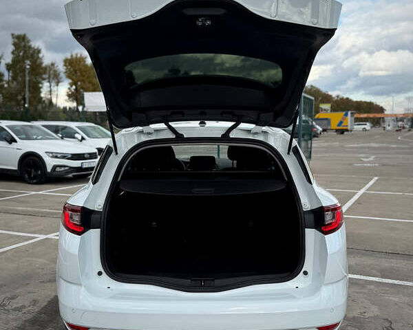 Рено Меган 2018 в Киеве на Automoto.ua Белый Рено Меган, объемом двигателя 1.5 л и пробегом 191 тыс. км за 14499 $, фото 44 на Automoto.ua