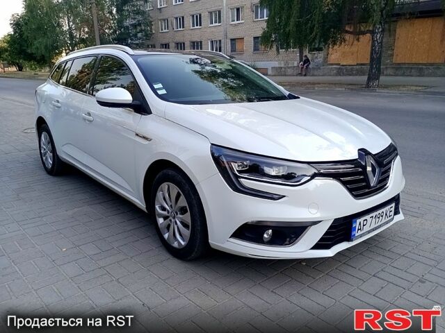 Белый Рено Меган, объемом двигателя 1.6 л и пробегом 124 тыс. км за 12500 $, фото 4 на Automoto.ua
