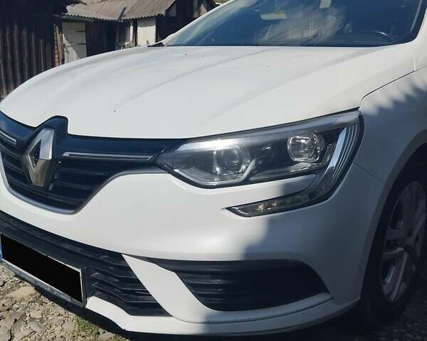 Белый Рено Меган, объемом двигателя 1.46 л и пробегом 225 тыс. км за 11999 $, фото 9 на Automoto.ua