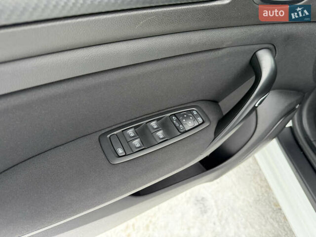 Білий Рено Меган, об'ємом двигуна 1.5 л та пробігом 245 тис. км за 12999 $, фото 40 на Automoto.ua