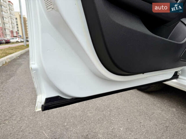 Білий Рено Меган, об'ємом двигуна 1.5 л та пробігом 245 тис. км за 13333 $, фото 23 на Automoto.ua